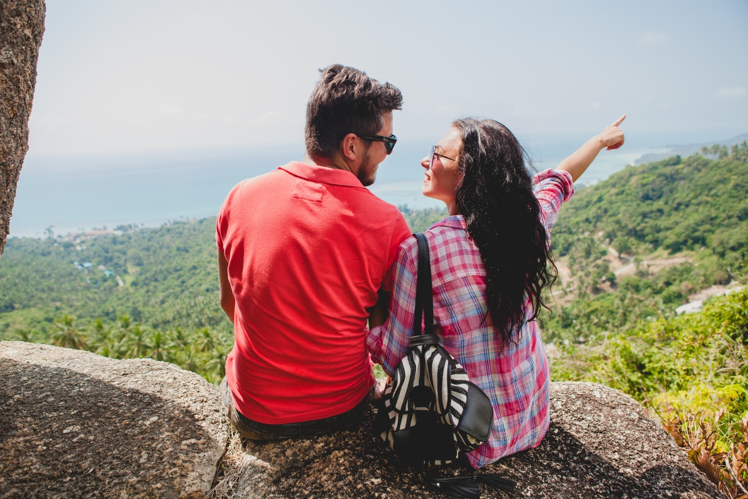 Romantic Escape Tour Image